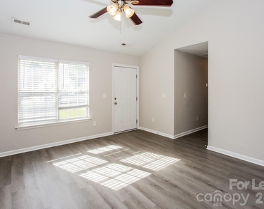 5429 Morning Breeze Lane - Photo Thumbnail 5