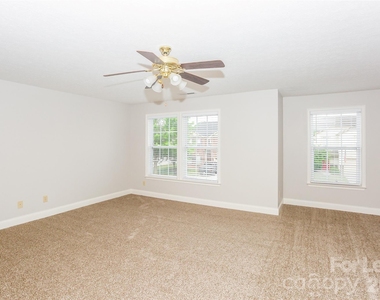 5525 Hammermill Drive - Photo Thumbnail 10