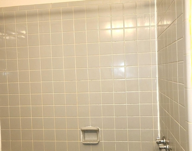 956 S Hoskins Road - Photo Thumbnail 8