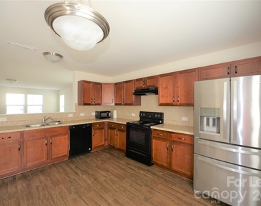 9527 Hanberry Boulevard - Photo Thumbnail 5
