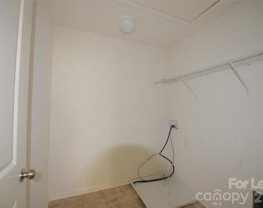 9527 Hanberry Boulevard - Photo Thumbnail 18