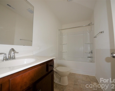 9527 Hanberry Boulevard - Photo Thumbnail 15