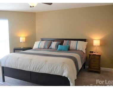 1313 Torrence Circle - Photo Thumbnail 8