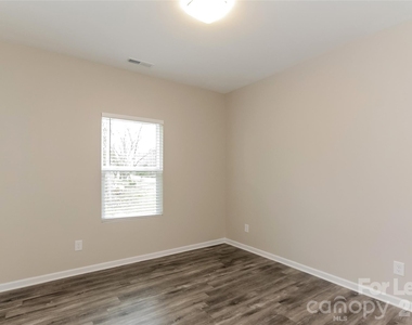 4406 Mountain Island Drive - Photo Thumbnail 7
