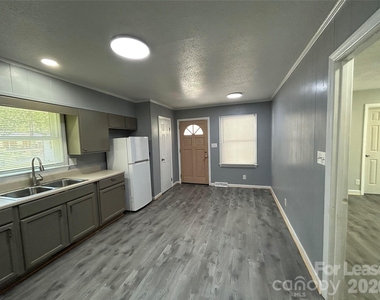 5006 Myers Road - Photo Thumbnail 4