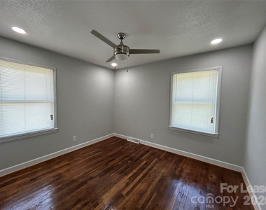 5006 Myers Road - Photo Thumbnail 9
