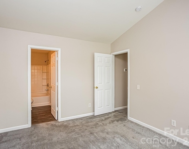 1418 Peach Park Lane - Photo Thumbnail 5