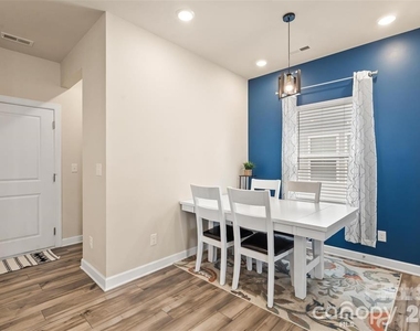 613 Cedar Knoll Circle - Photo Thumbnail 24