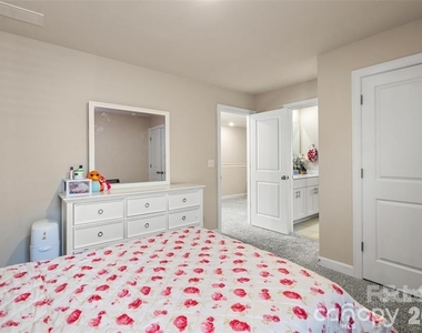 613 Cedar Knoll Circle - Photo Thumbnail 26