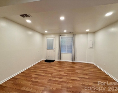 9604 Vinca Circle - Photo Thumbnail 27