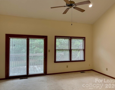 153 Hillcrest Drive - Photo Thumbnail 2