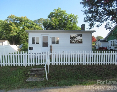 306 W 2nd Street - Photo Thumbnail 2