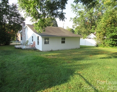 306 W 2nd Street - Photo Thumbnail 20