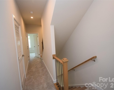 4810 Chastain Avenue - Photo Thumbnail 12