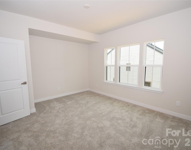 4810 Chastain Avenue - Photo Thumbnail 13