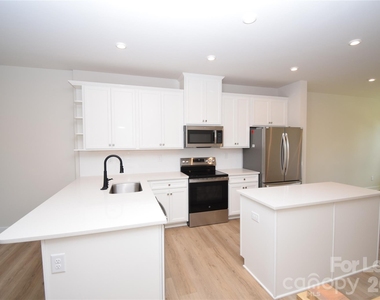 4810 Chastain Avenue - Photo Thumbnail 8