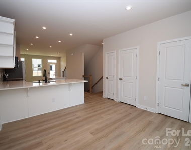 4810 Chastain Avenue - Photo Thumbnail 7