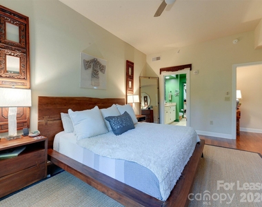 701 Royal Court - Photo Thumbnail 21