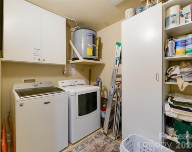 701 Royal Court - Photo Thumbnail 37