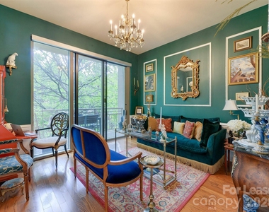 701 Royal Court - Photo Thumbnail 27