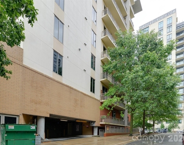 701 Royal Court - Photo Thumbnail 39