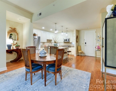 701 Royal Court - Photo Thumbnail 12