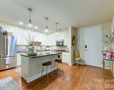 701 Royal Court - Photo Thumbnail 1