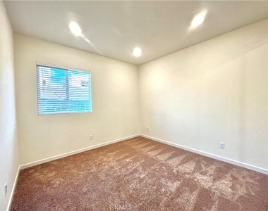 27260 Debut Place - Photo Thumbnail 12