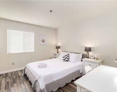 801 S 2nd Street - Photo Thumbnail 9