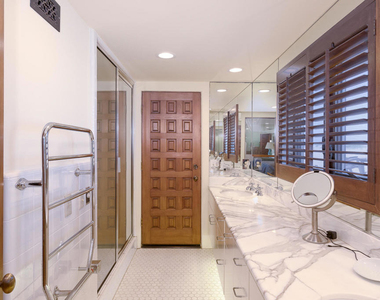 3265 Ocean Drive - Photo Thumbnail 38