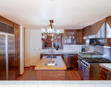 3265 Ocean Drive - Photo Thumbnail 12