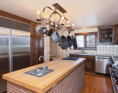 3265 Ocean Drive - Photo Thumbnail 15