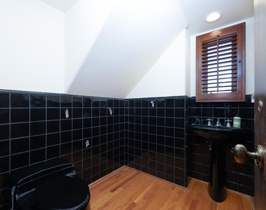3265 Ocean Drive - Photo Thumbnail 23