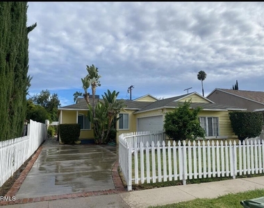 17616 Calvert Street - Photo Thumbnail 1