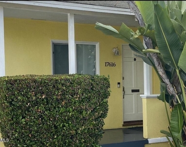 17616 Calvert Street - Photo Thumbnail 3
