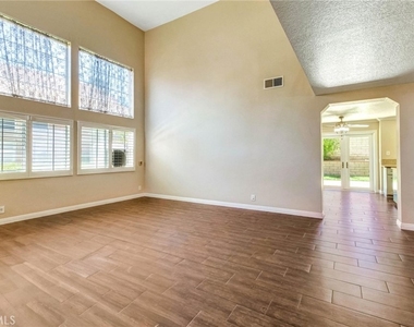 14332 Autumn Lane - Photo Thumbnail 5