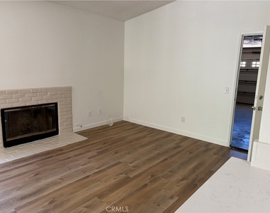 620 Sky Court - Photo Thumbnail 3