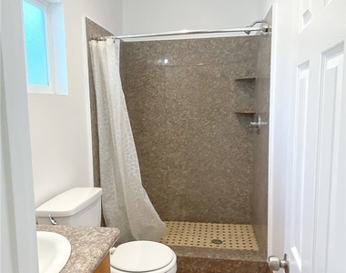 11125 Freer Street - Photo Thumbnail 3