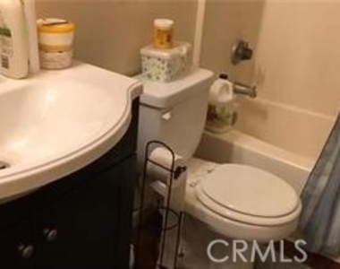 126 Lassen Place - Photo Thumbnail 7