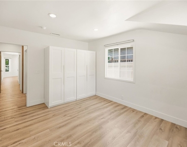 21231 San Miguel Street - Photo Thumbnail 16