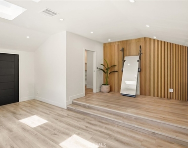 21231 San Miguel Street - Photo Thumbnail 17