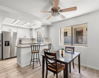 11274 Morrison Street - Photo Thumbnail 6