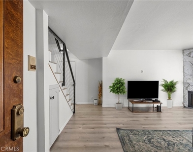 11274 Morrison Street - Photo Thumbnail 1