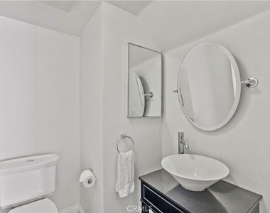 11274 Morrison Street - Photo Thumbnail 11