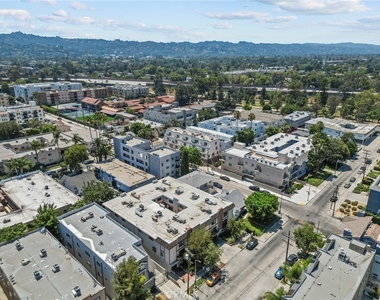 11274 Morrison Street - Photo Thumbnail 31
