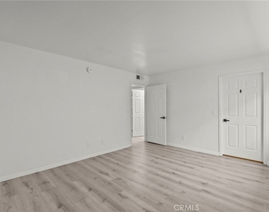 11274 Morrison Street - Photo Thumbnail 21