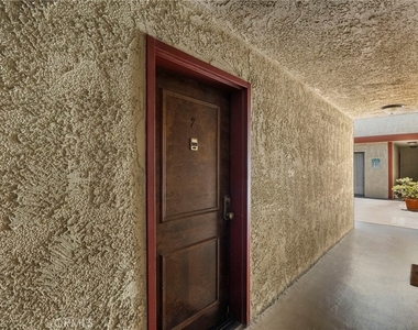 11274 Morrison Street - Photo Thumbnail 32