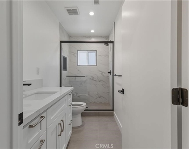 14165 Erwin Street - Photo Thumbnail 12