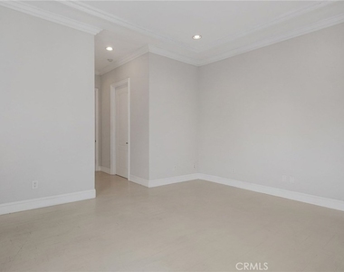 16459 Otsego Street - Photo Thumbnail 24
