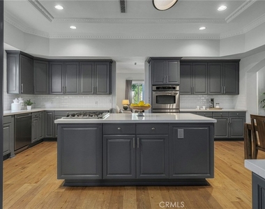 16459 Otsego Street - Photo Thumbnail 12